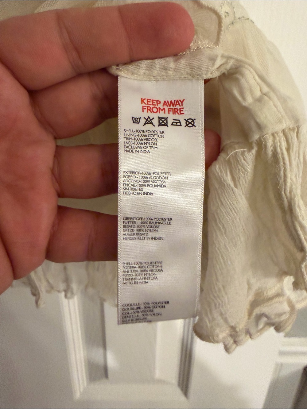 Kimchi Blue Urban Outfitters Colette Embroidered Ruffle Cami Small - Picture 3 of 7